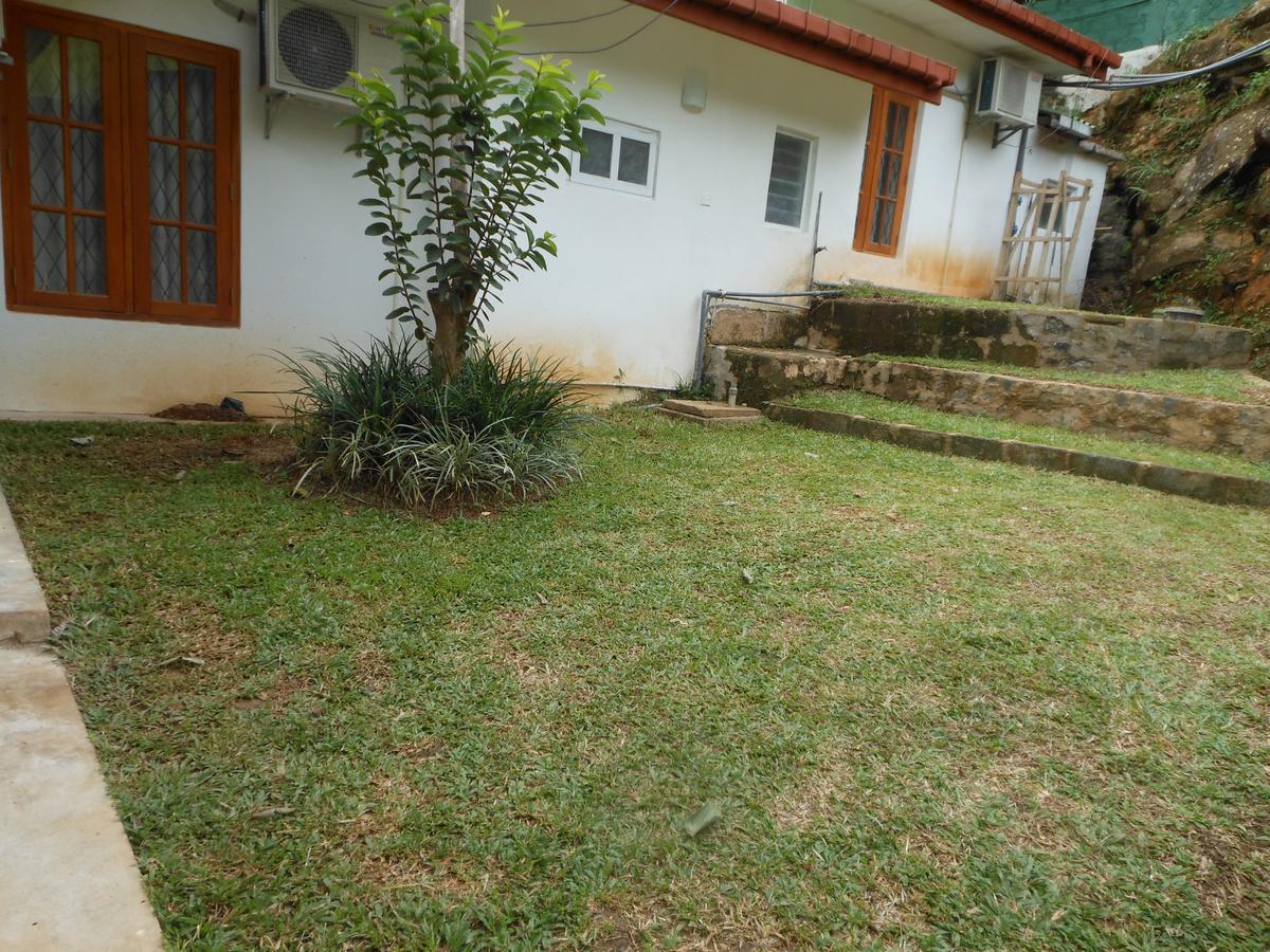 Lavender Hills Home Stay Kandy Bagian luar foto